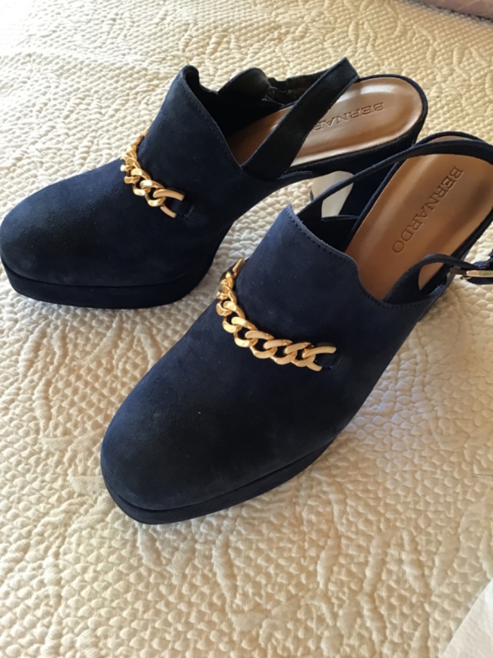 New Bernardo Napa platform sling back chain detail leather heel 7.5 navy - Picture 8 of 11